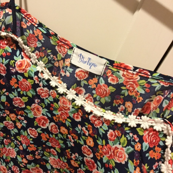 Floral Daisy Chain Swing Tank - Picture 3 of 3